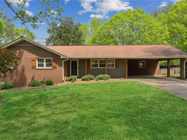 345 Meadow Dr, Alpharetta, GA 30009