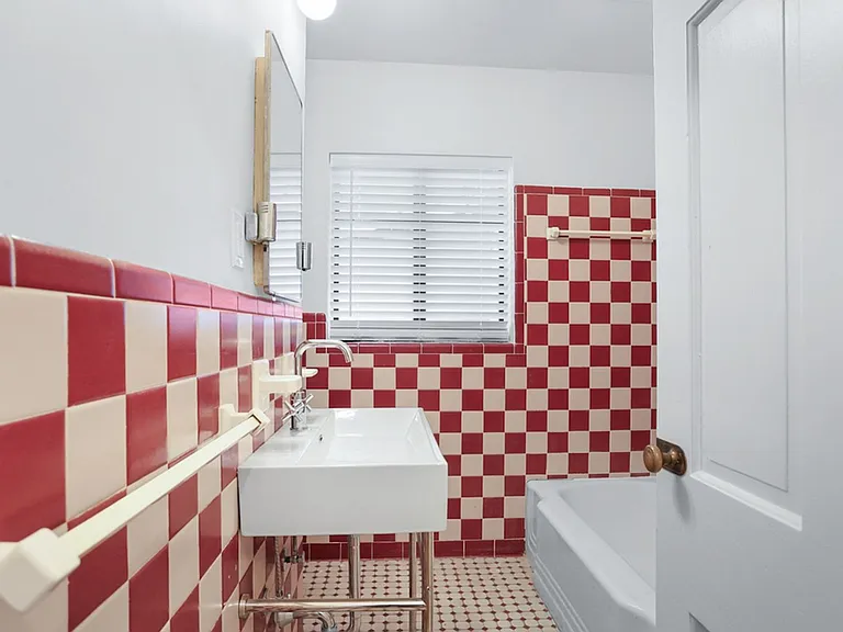 404 Gordonston Ave — Photo 17