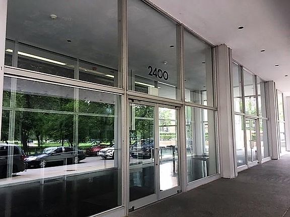 2nd image of 2400 N Lakeview Ave APT 2203