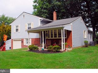 37 Woodhill Dr, Willow Grove, PA 19090