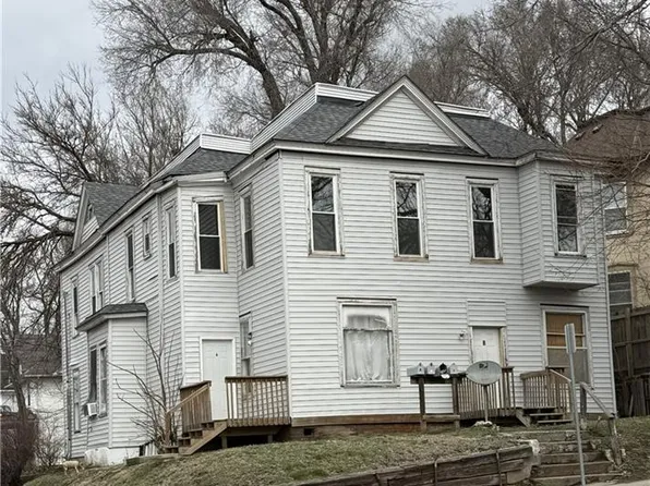 1601 Faraon St, Saint Joseph, MO 64501