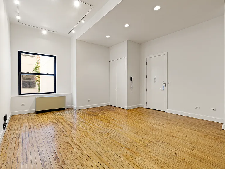 65 W 13th St #5A — Photo 1
