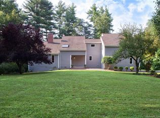 19 Castlewood Rd, Weatogue, CT 06089