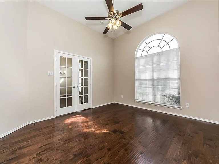 4445 Cranwood Dr — Photo 34
