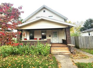 614 E Locust St, Bloomington, IL 61701