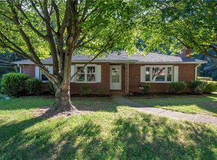 913 Long Dr, Winston Salem, NC 27106