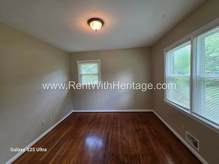 6266 Melrose St — Photo 34