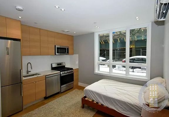 3rd image of 37 Irving Pl #Aa
