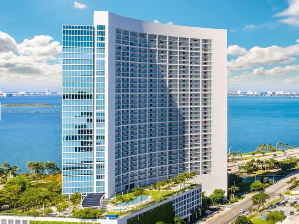 601 NE 36th St APT 2206, Miami, FL 33137