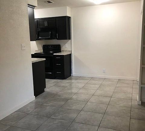 4th image of 9025 W Elm St Unit 6