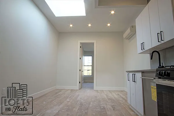 Rented by Lofts and Flats LLC | media 28