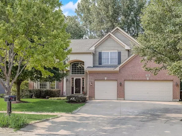 793 Wedgewood Dr, Crystal Lake, IL 60014
