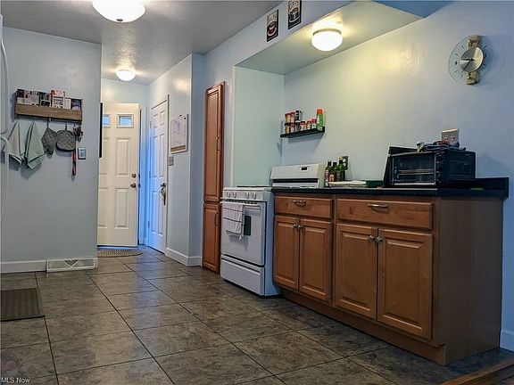 5th image of 1219 E 351st St