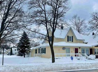507 State St, Charlevoix, MI 49720
