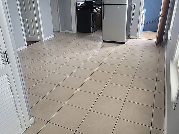 2nd image of 160 Urban Ave Floor 3