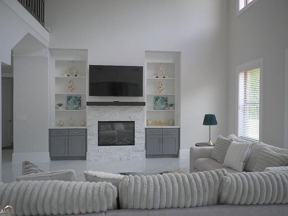 4th image of 4229 Giverney Blvd