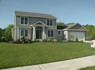 2698 Tamarack Dr, Jenison, MI 49428