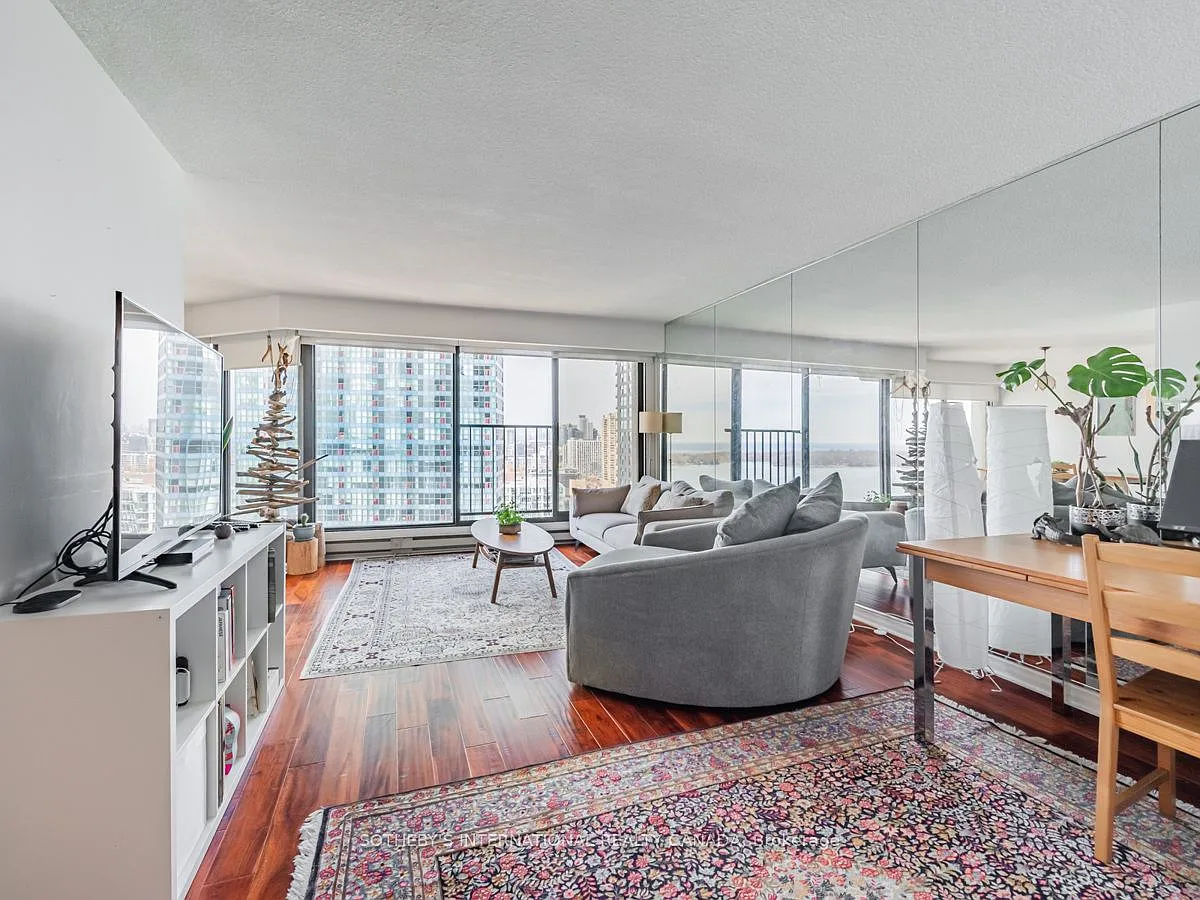 2 bed, $4,300 — Photo 4