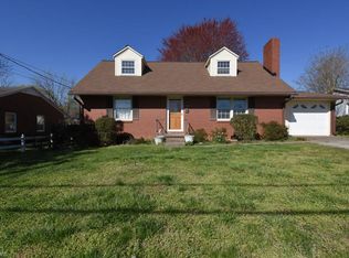 1424 Ebert St, Winston Salem, NC 27103