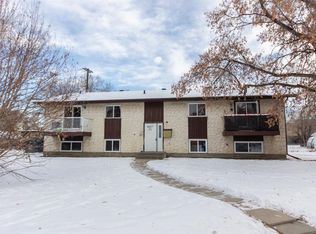 5817 53rd Ave, Red Deer, AB T4N 4L4