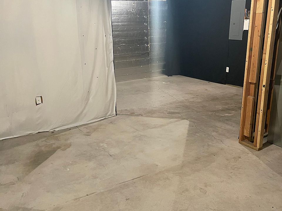 1st image of 278 E Backhand Ln