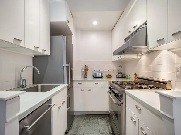 65 Nassau Street image 5 of 10