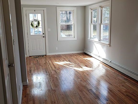 3rd image of 49 Sunburst Dr