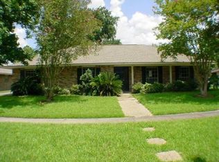 3135 Cavalier Dr, Baton Rouge, LA 70816