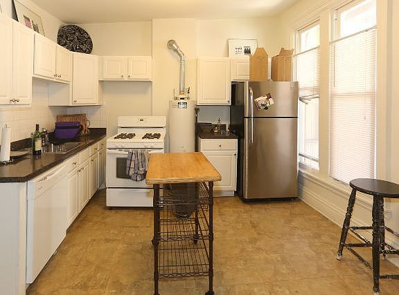 3rd image of 1927 W Schiller St APT 2