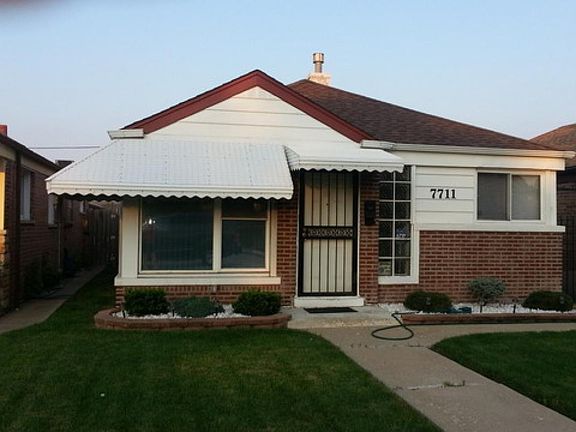 2nd image of 7711 S Sawyer Ave