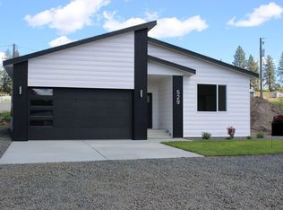 529 S 2nd St, Rockford, WA 99030