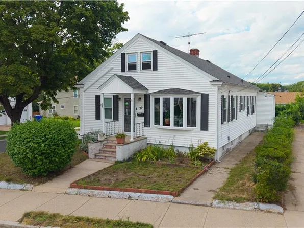39 Bolton Ave, Providence, RI 02908