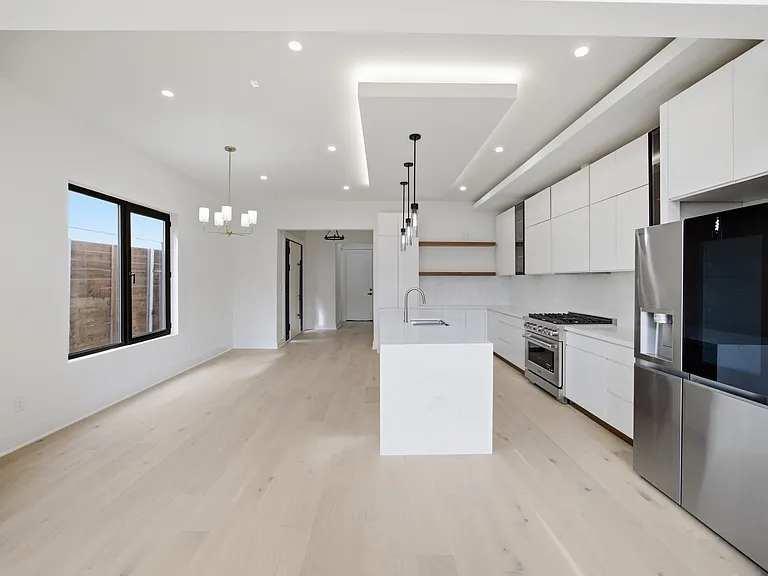 4222 Munger Ave — Photo 10