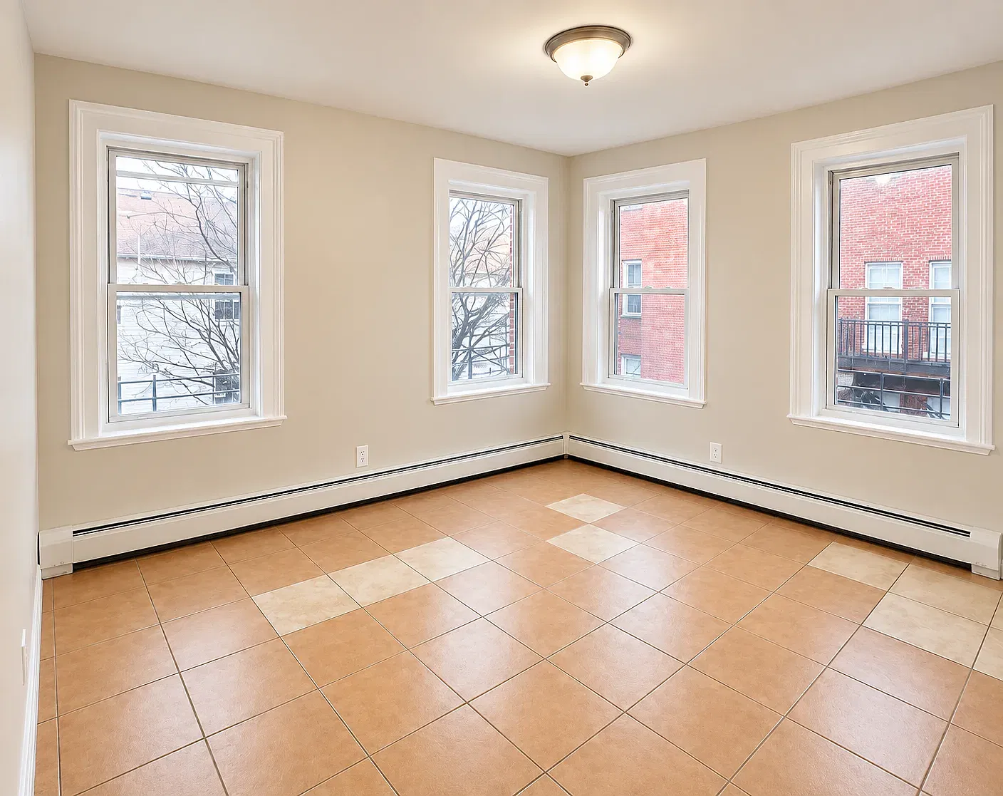 3 bed, 751 sqft, $2,150 — Photo 2