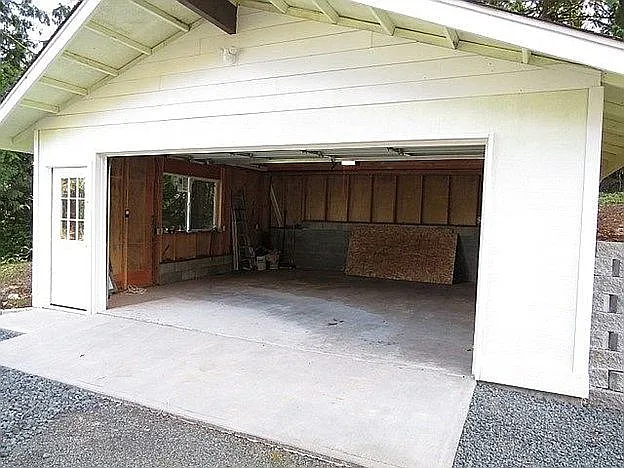 523 Forest Dr photo 1
