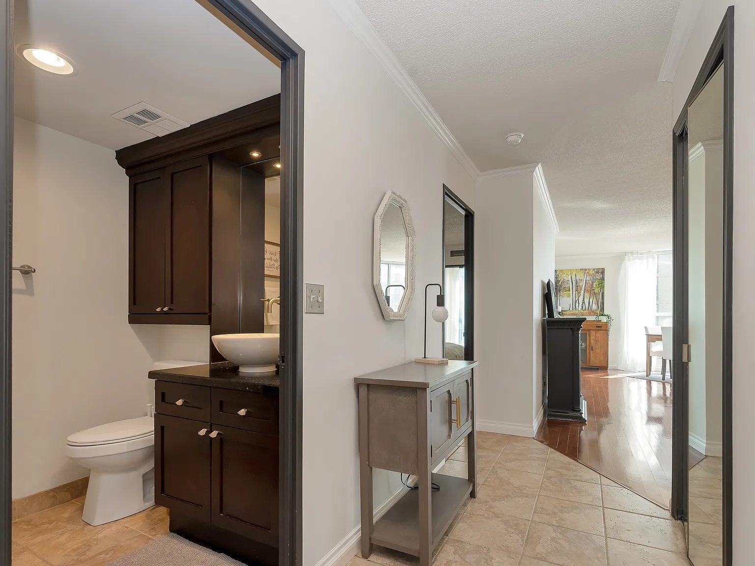 140 Dunlop St E, Barrie, ON L4M 6H1, Canada — Photo 3