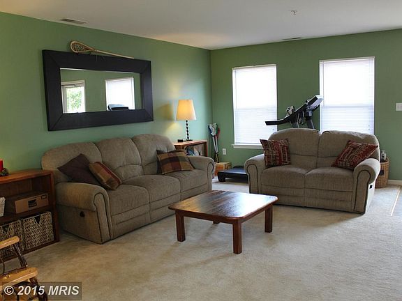 4th image of 205 Hilltop Ln