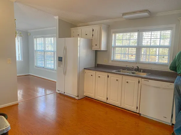 1430 Bethune Hwy, Bishopville, SC 29010