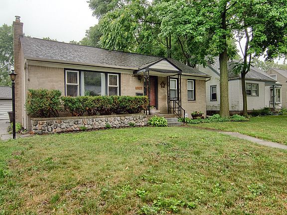 3rd image of 23220 Norwood Ave
