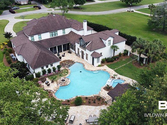 3rd image of 140 Augusta Ct