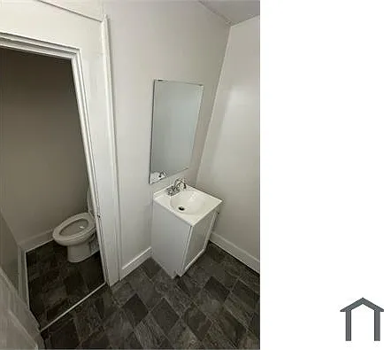 1232 E 29th St #2 — Photo 6