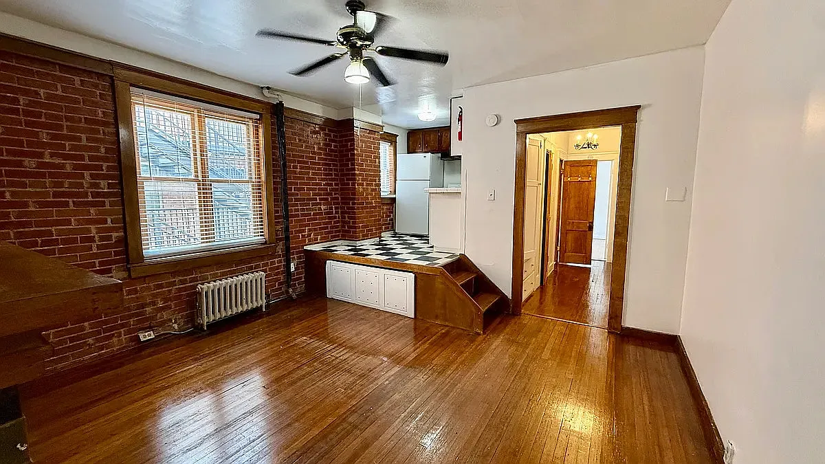 1255 Emerson St — Photo 1