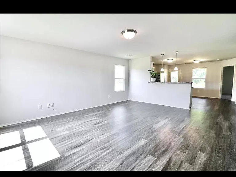 2526 Judes Ct — Photo 2