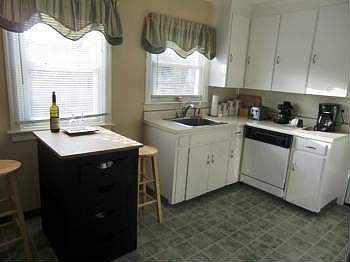 5th image of 502 Crawford Ave