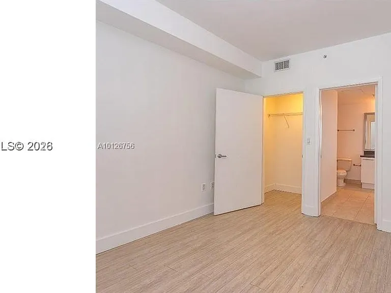 90 SW 3rd St #2609 — Photo 9
