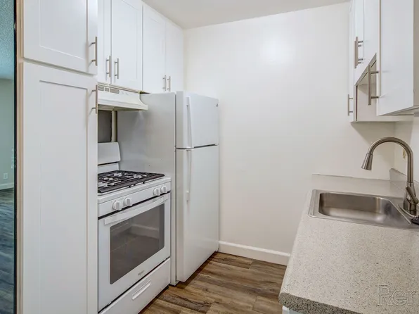 Concord Plaza, 9825 Lincoln Village Dr APT 18, Sacramento, CA 95827