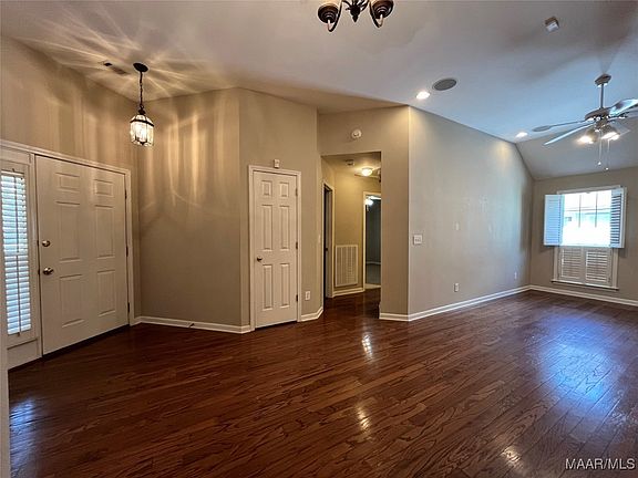 5th image of 8979 Stoneridge Pl