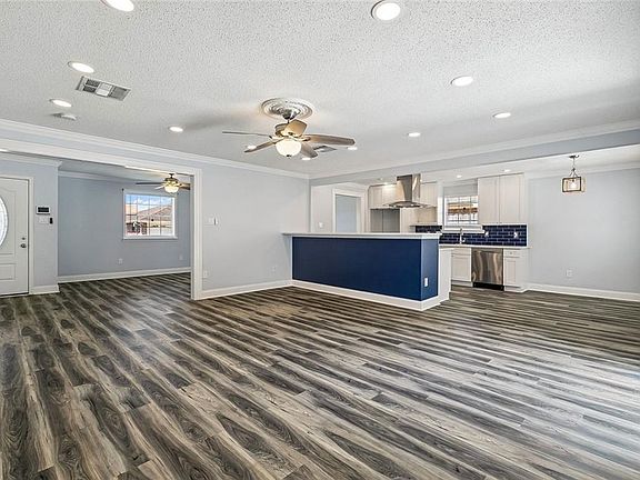 3rd image of 7731 Pebble Dr