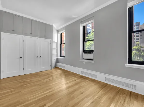 250 Mercer Street image 7 of 11