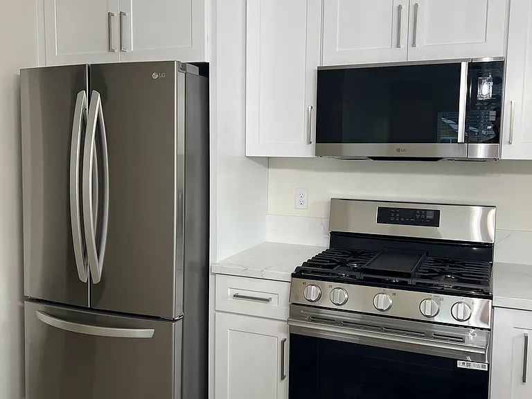 541 Garnet Way #A — Photo 3